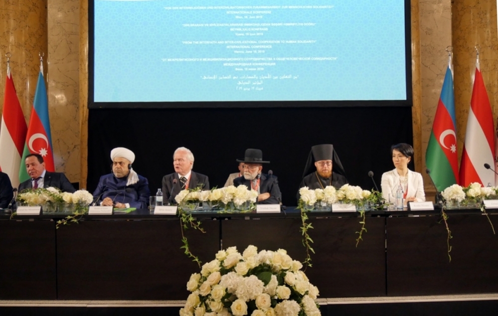 "Dinlərarası və sivilizasiyalararası əməkdaşlıqdan bəşəri həmrəyliyə" mövzusunda beynəlxalq konfrans işə başlayıb   YENİLƏNƏCƏK