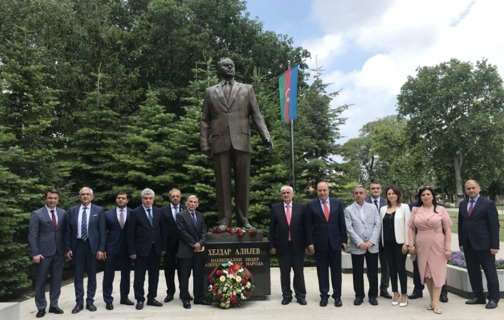Belqradda İmadəddin Nəsiminin 650 illiyinə həsr olunmuş elmi simpozium keçirilib
