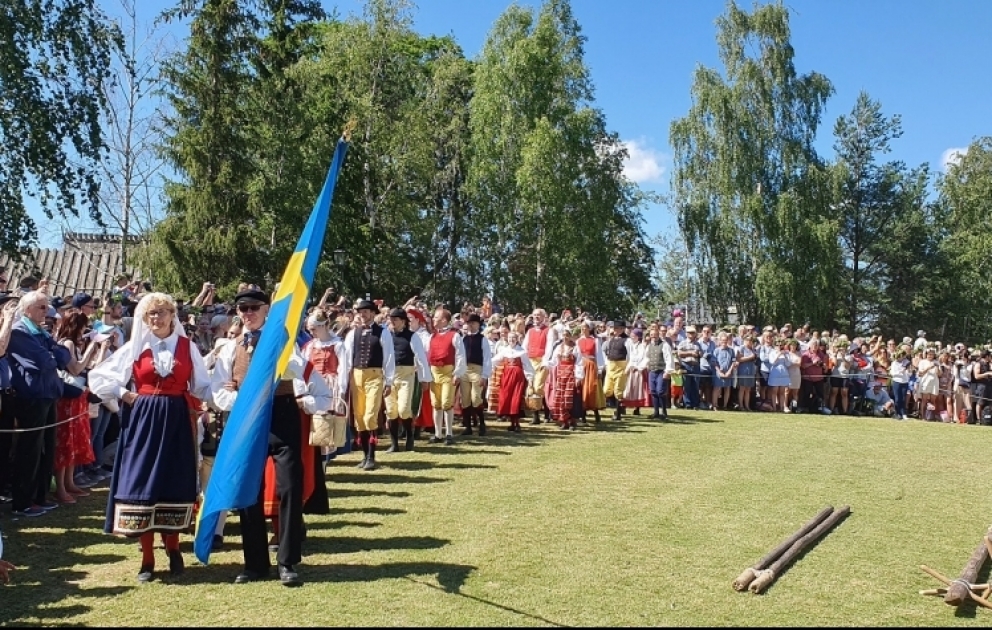 İsveçdə “Midsommar” bayramı qeyd olunur