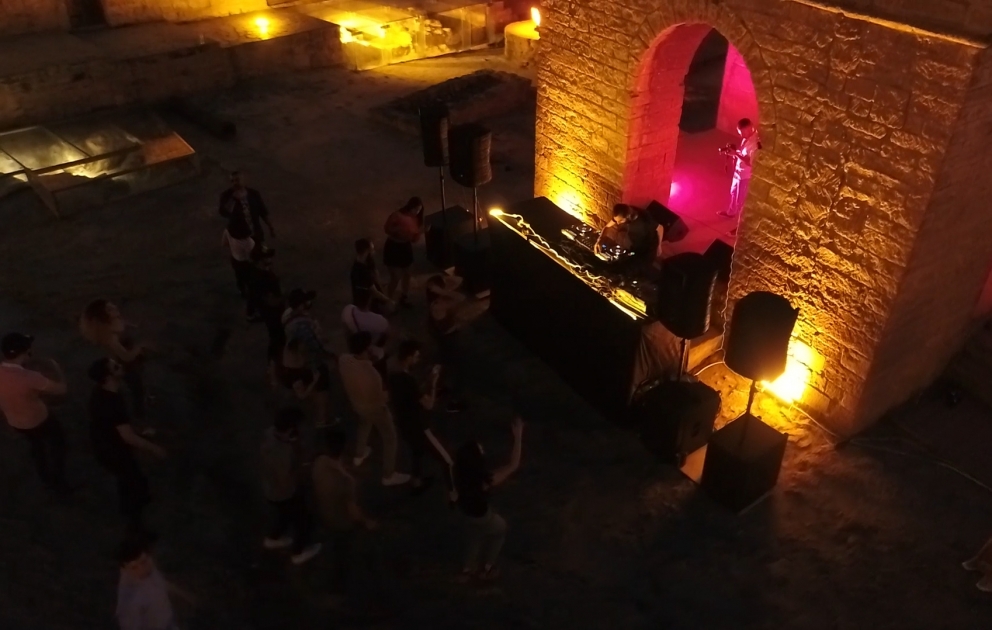Elektron musiqi bu dəfə "Atəşgah məbədi"ndə