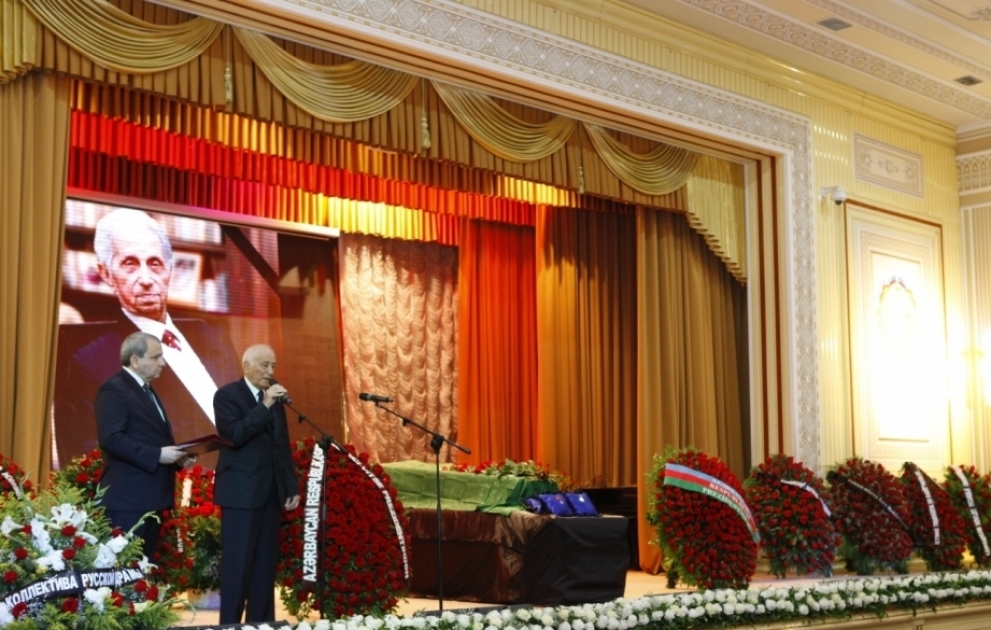 Tanınmış alim və pedaqoq Şirməmməd Hüseynov son mənzilə yola salınıb