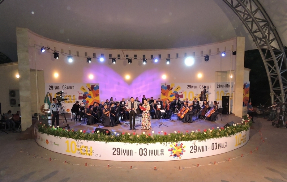 Şəki “İpək Yolu” X Beynəlxalq Musiqi Festivalı başa çatıb