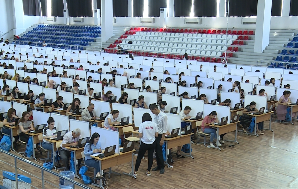 Müəllimlərin işə qəbulu üzrə müsabiqənin test mərhələsi davam edir