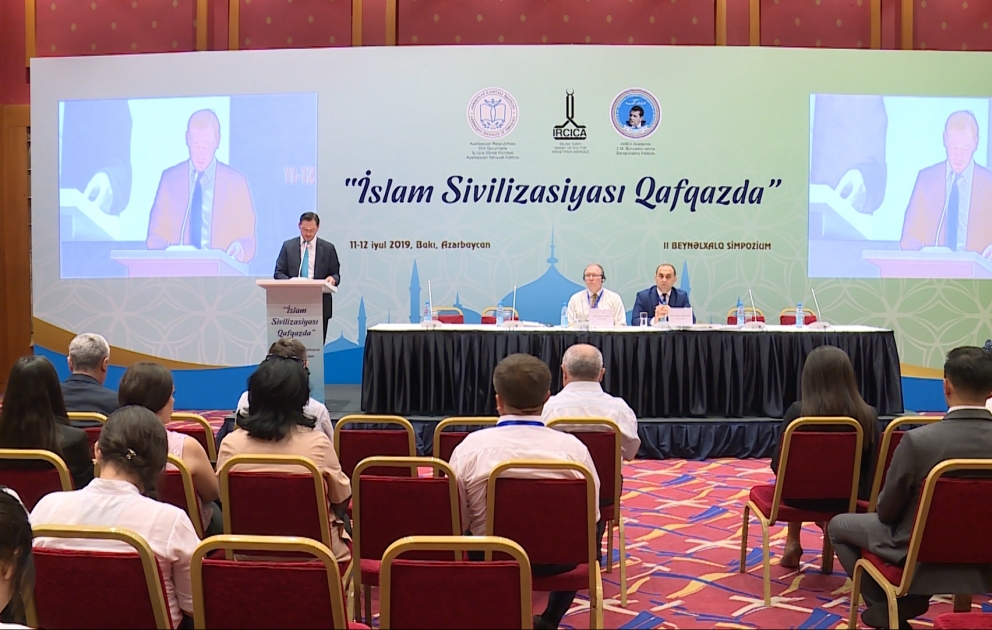 “İslam sivilizasiyası Qafqazda” II Beynəlxalq Simpozium panellərlə davam edir
