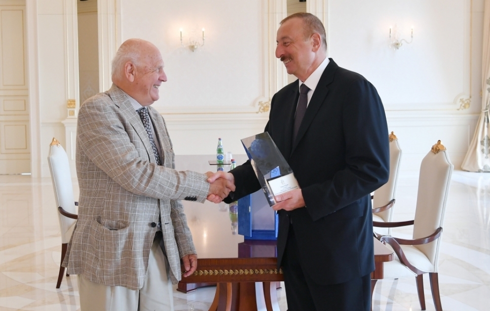 Le président Ilham Aliyev a reçu le président des Comités olympiques européens