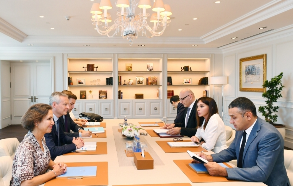 First Vice-President of Azerbaijan Mehriban Aliyeva met with French Minister of Economy and Finance