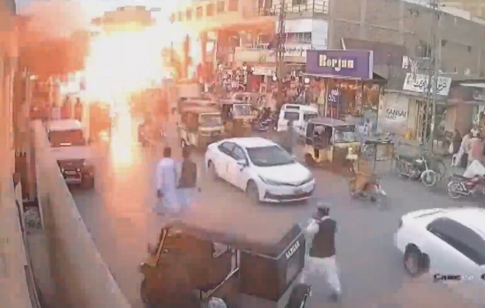 5 dead, 34 injured in blast near police van in Quetta