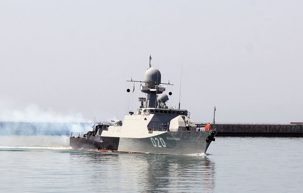 Russian warships arrived in Baku