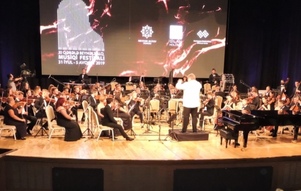 “Kiyev virtuozları” Qəbələdə maraqlı konsert proqramı ilə çıxış edib