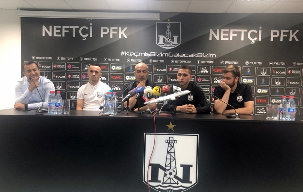 “Neftçi”nin baş məşqçisi: Sabah bizi çətin və maraqlı oyun gözləyir