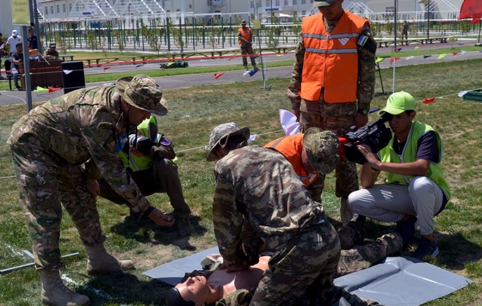 "Military Medical Relay Race" contest continues