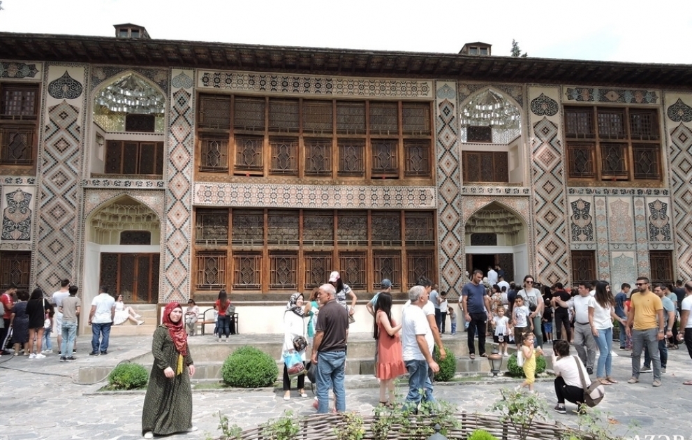 Bayram tətili günlərində Şəki Xan Sarayını ziyarət edənlərin sayı xeyli artıb