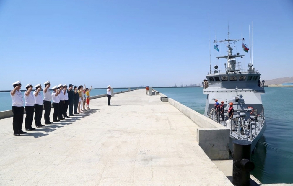 Qazaxıstanın hərbi gəmisi Bakı limanını tərk edib