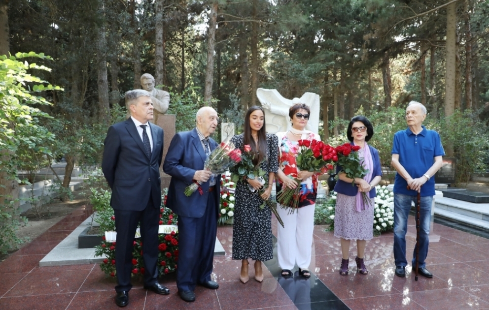 В Баку почтили память народного артиста СССР Муслима Магомаева