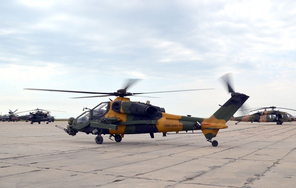 Bei Flugmanövern “TurAz Adler-2019“ kommen auch Militärhubschrauber zum Einsatz