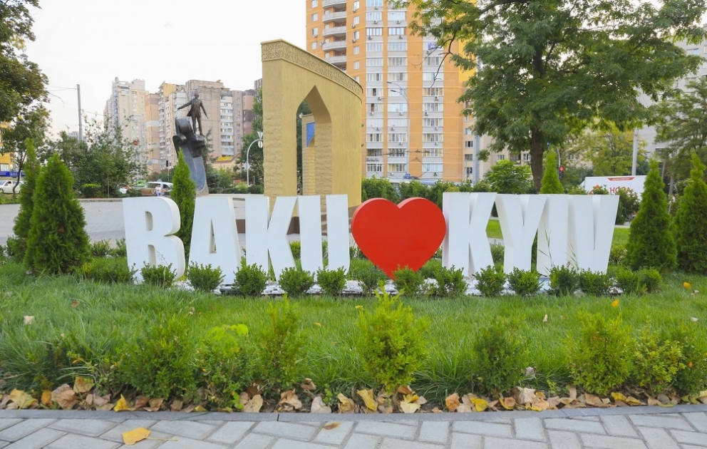 Kiyevdə Azərbaycanı tanıdan heykəllərimiz - REPORTAJ