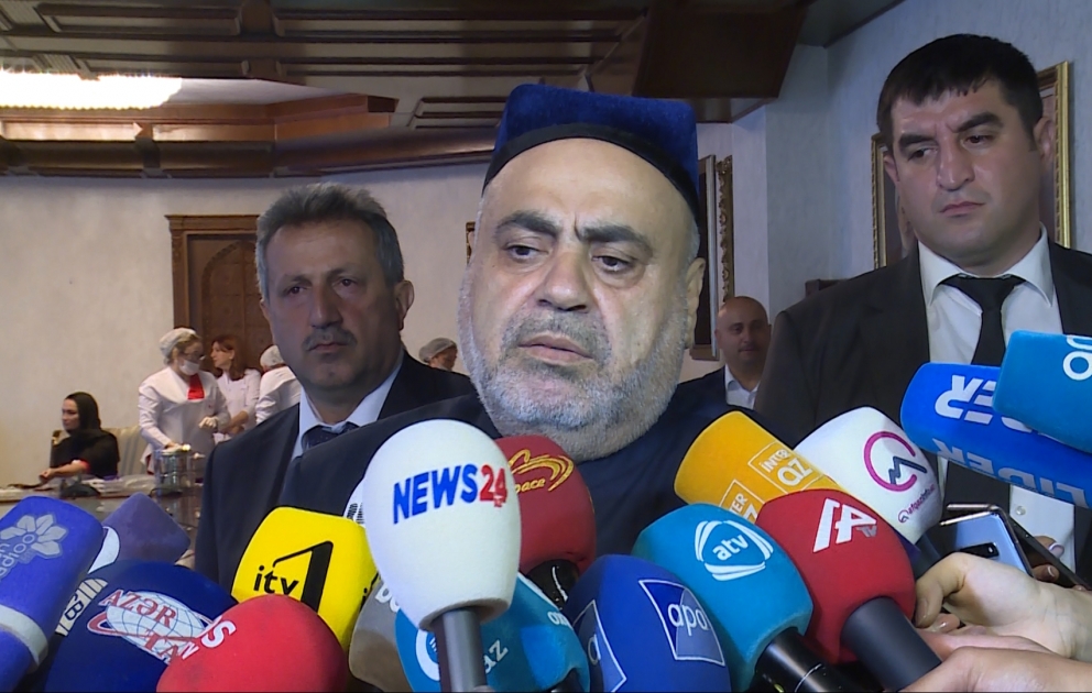 Allahşükür Paşazadə: Ehtiyacı olan insanlara qan vermək şəriətin və dinin istəyidir