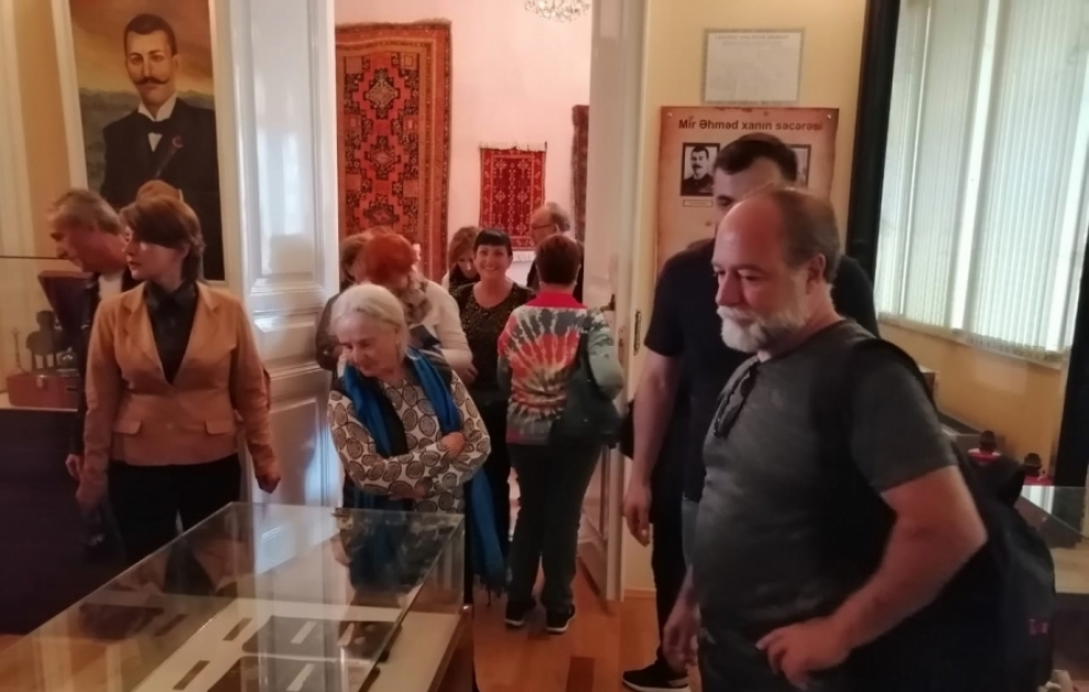İspaniyalı turistlər Lənkəranın Xan sarayında REPORTAJ