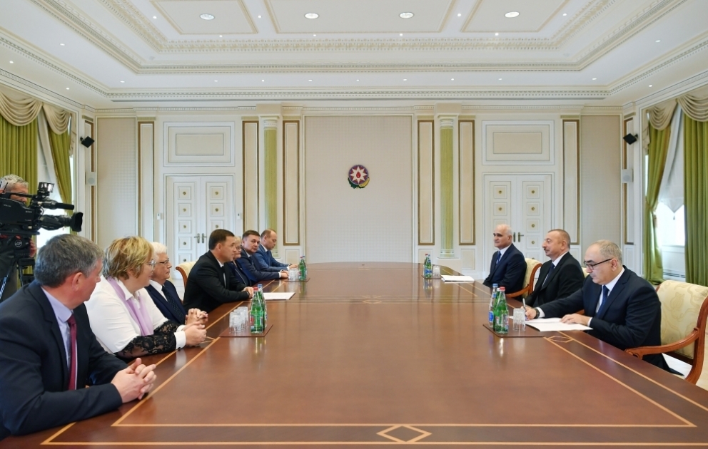 President Ilham Aliyev received delegation led by governor of Russia’s Sverdlovsk region