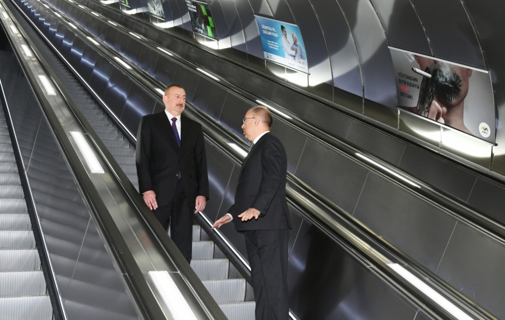 Станция «Хатаи» Бакинского метрополитена сдана в эксплуатацию после реконструкции 
Президент Ильхам Алиев ознакомился с условиями, созданными на станции