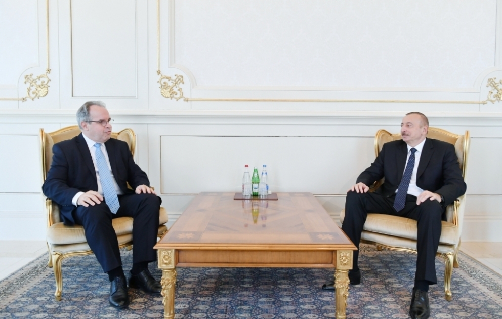 Präsident Ilham Aliyev empfängt neuen lettischen Botschafter