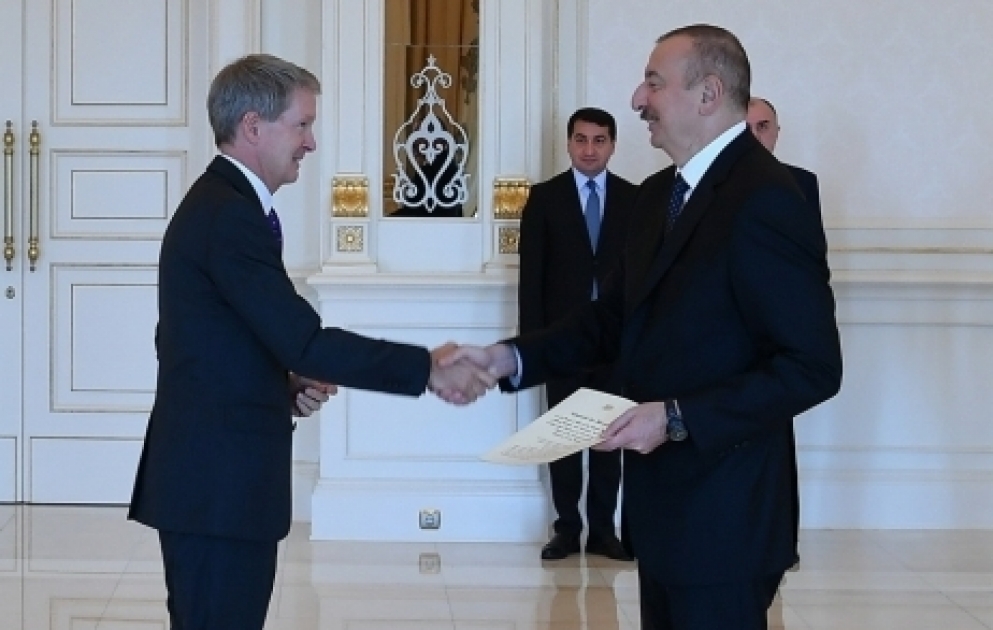 President Ilham Aliyev received credentials of incoming UK ambassador