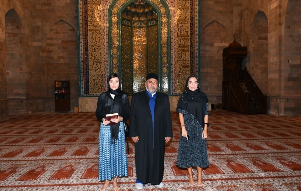 Schamachi: Erste Vizepräsidentin Mehriban Aliyeva besucht Juma Moschee