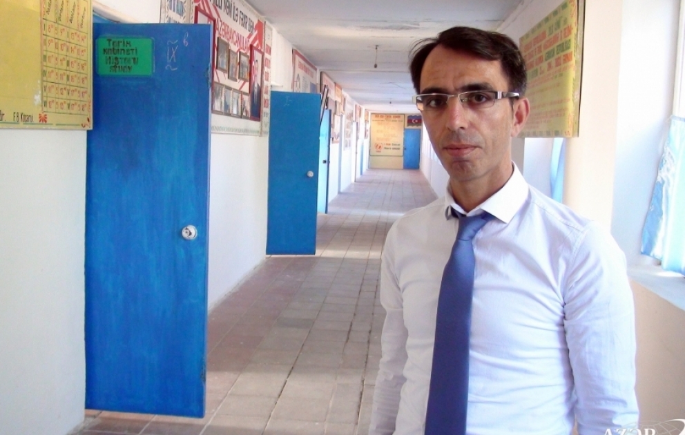 Kənd məktəbinin müəllimi “İlin gənc müəllimi-2019” müsabiqəsinin qalibi olub