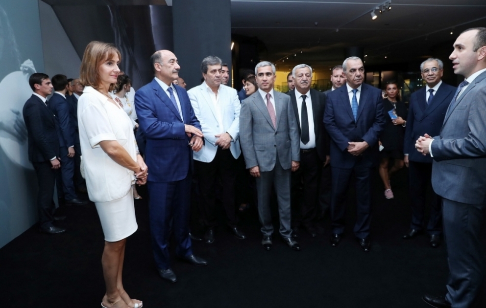 Heydər Əliyev Mərkəzində dünya xalqlarına məxsus ünikal musiqi alətlərinin sərgisi açılıb