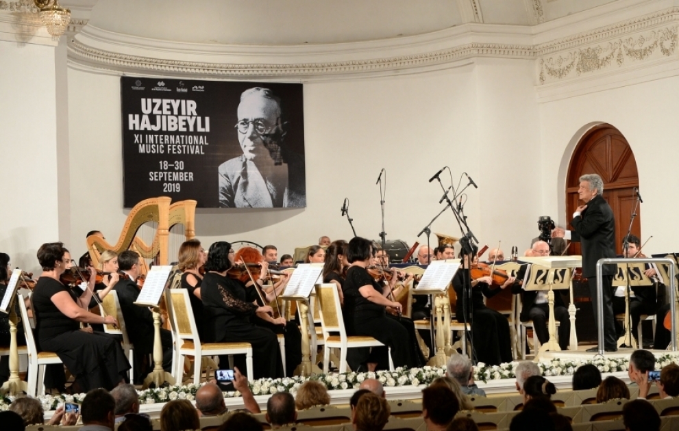 Bakıda Üzeyir Hacıbəyli XI Beynəlxalq Musiqi Festivalının təntənəli açılış mərasimi olub