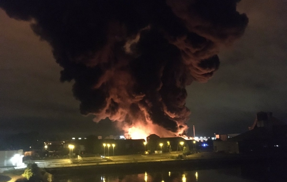 Во Франции вспыхнул пожар на химзаводе