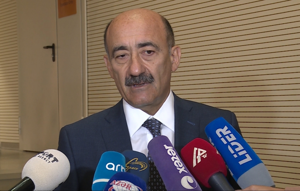 Bu gün dünyada kitaba qayıdış tendensiyası baş verir