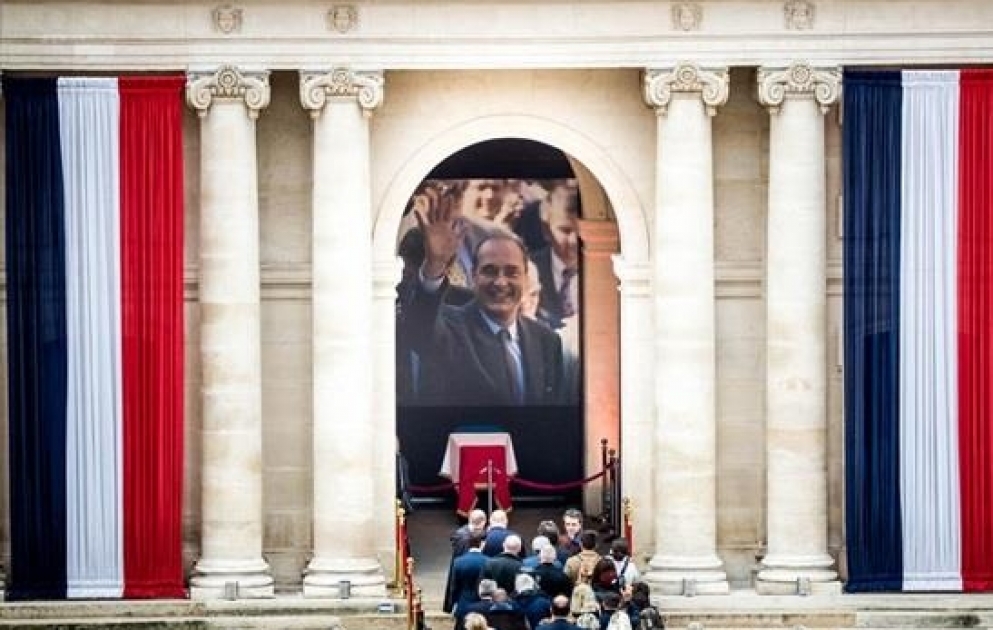 Mourners say goodbye to late French President Jacques Chirac