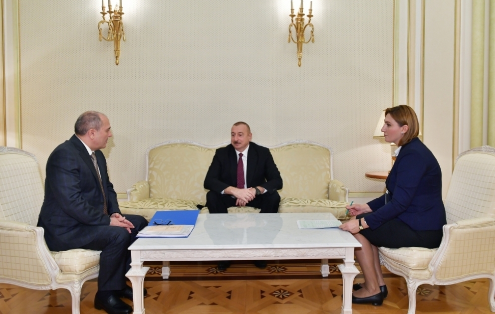 Le président Ilham Aliyev participe au nouveau recensement dans le pays