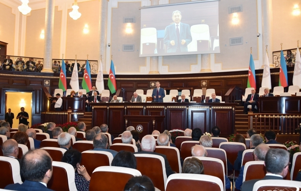 Neft-Kimya Prosesləri İnstitutunun yaradılmasının 90 illik yubileyi qeyd olunur