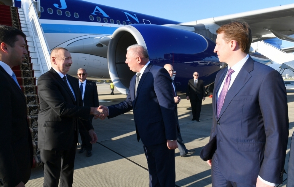 Le président Ilham Aliyev entame une visite de travail en Russie