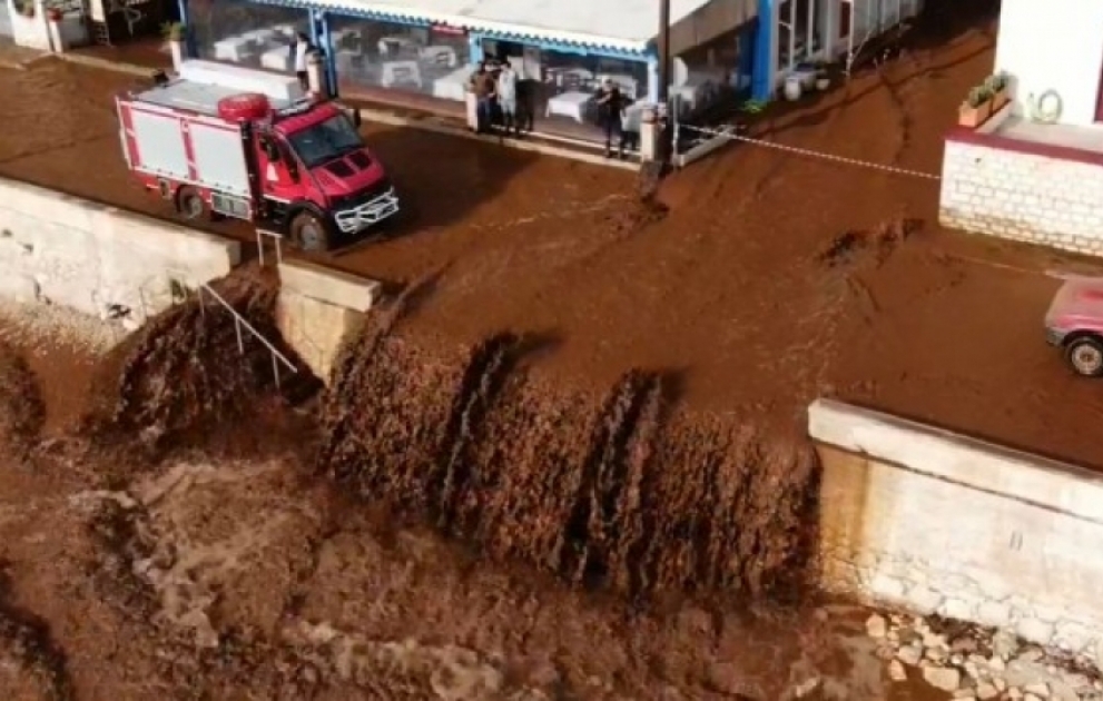 Yunanıstanın qərb və mərkəzi hissəsində güclü yağış daşqınlara səbəb olub