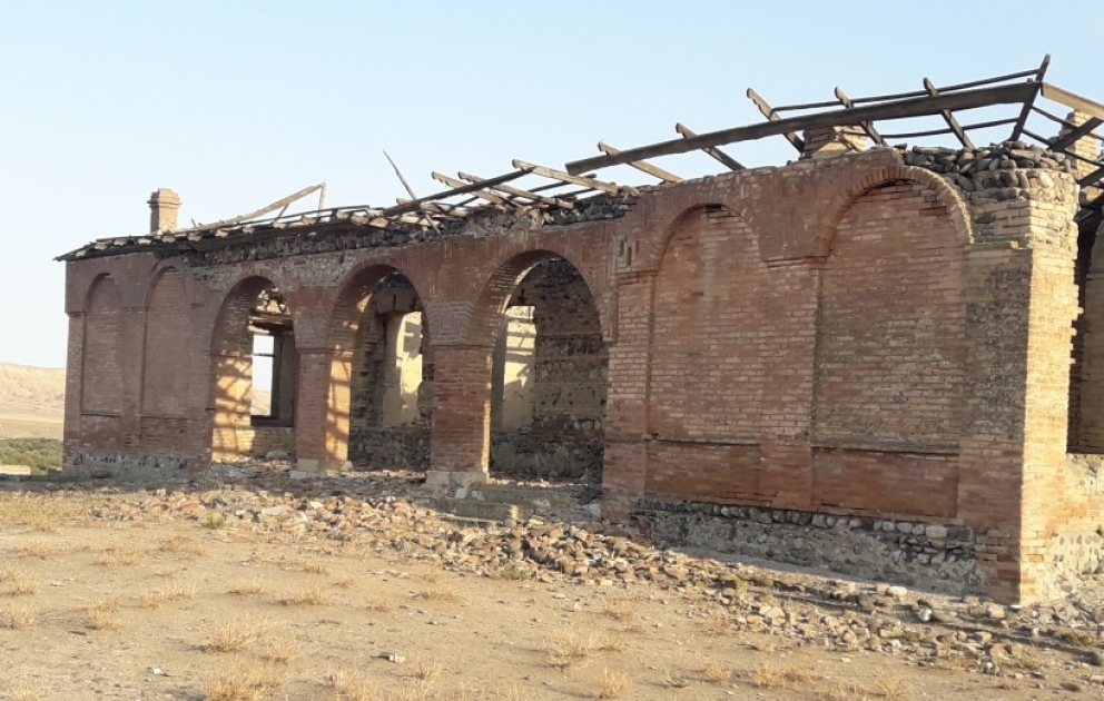 Min evli Kəsəmən və İsrafil Ağanın evi REPORTAJ