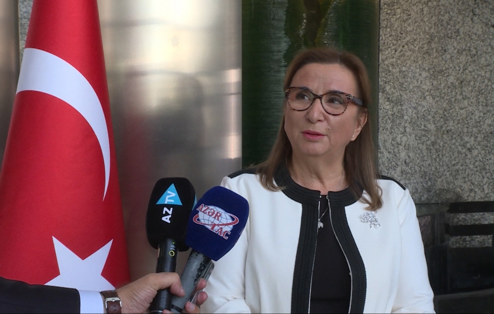 Ruhsar Pekcan: İmzalanan sənəd iki qardaş ölkə arasında ticarət əlaqələrinin daha da genişlənməsinə təkan verəcək