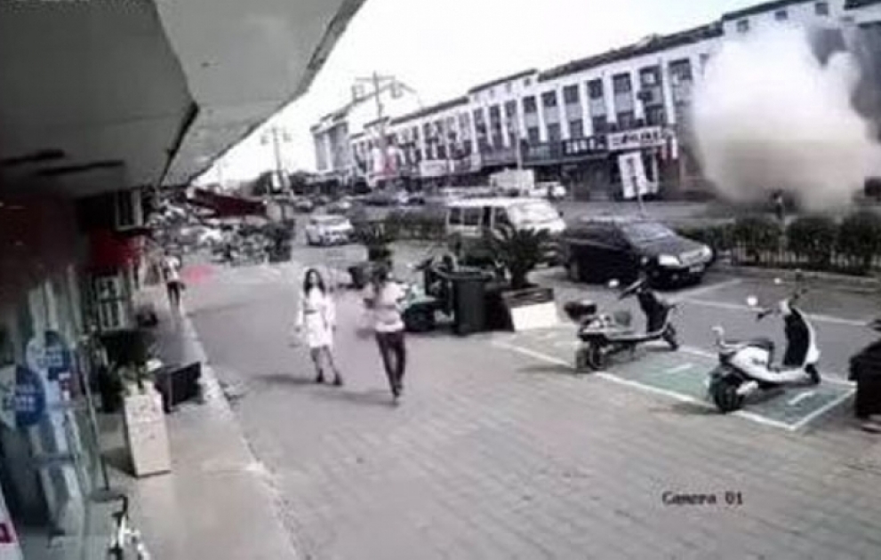 Çində yeməkxanada baş verən partlayışda ölənlərin sayı 9-a çatıb