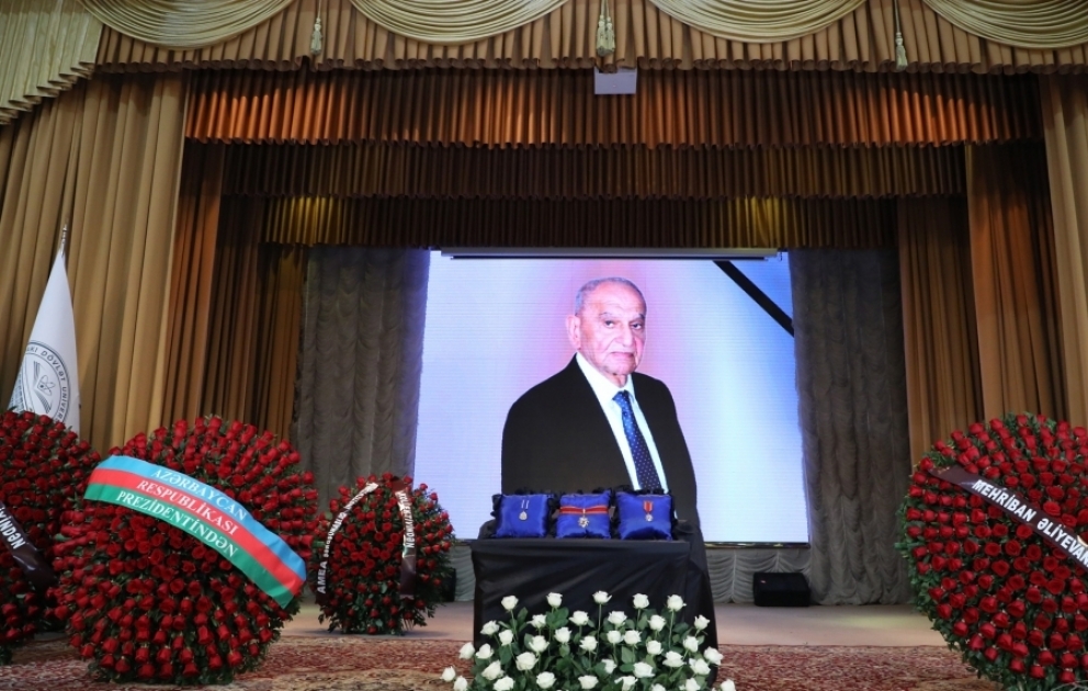 Akademik Vasim Məmmədəliyev son mənzilə yola salınıb
