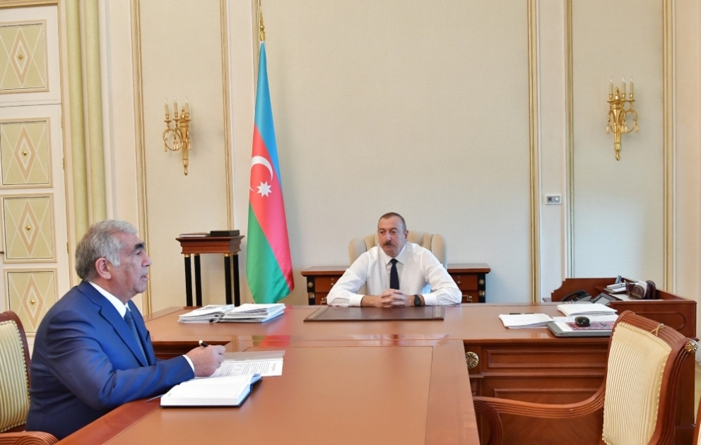 Prezident İlham Əliyev Azərbaycan Avtomobil Yolları Dövlət Agentliyinin idarə heyətinin sədrini qəbul edib