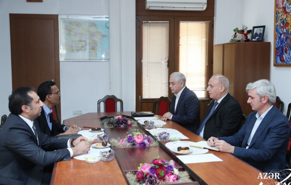 Les agences de presse AZERTAC et Bernama discutent de leur coopération
