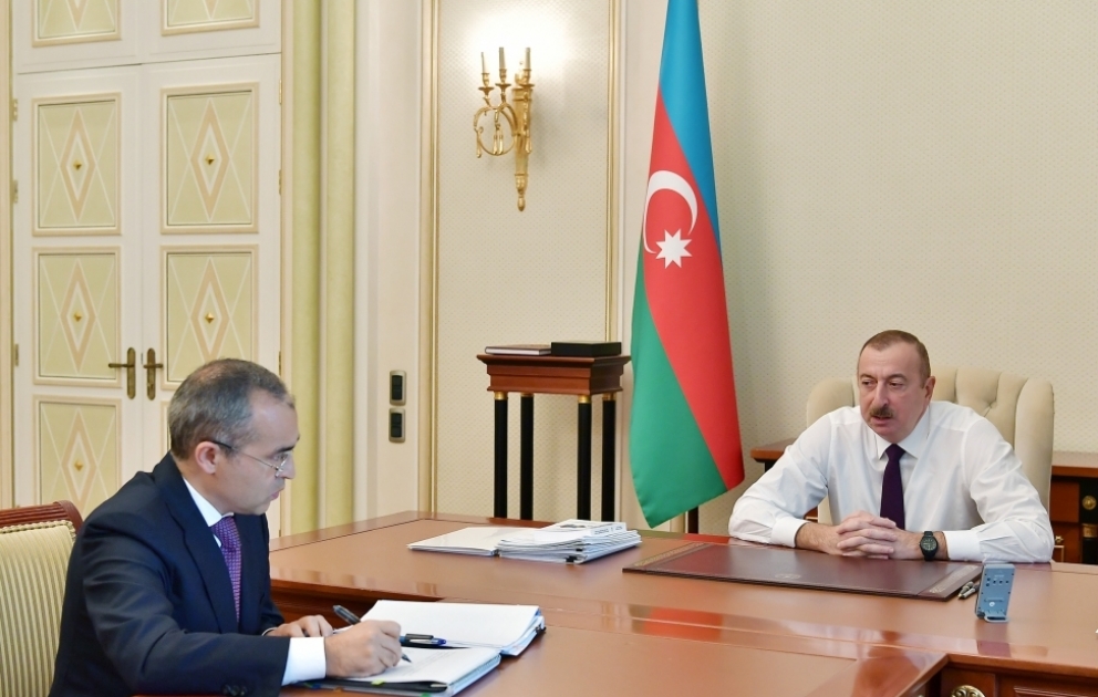 Präsident Ilham Aliyev empfängt Mikayil Jabbarov zur Berufung in neue Funktion