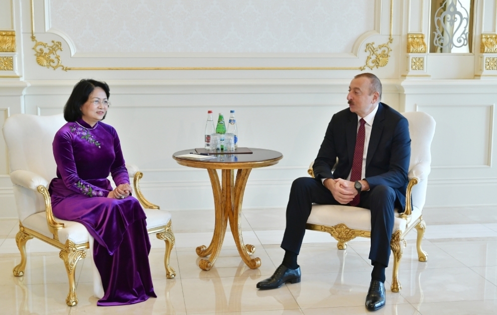 Prezident İlham Əliyev Vyetnamın vitse-prezidentinin başçılıq etdiyi nümayəndə heyətini qəbul edib