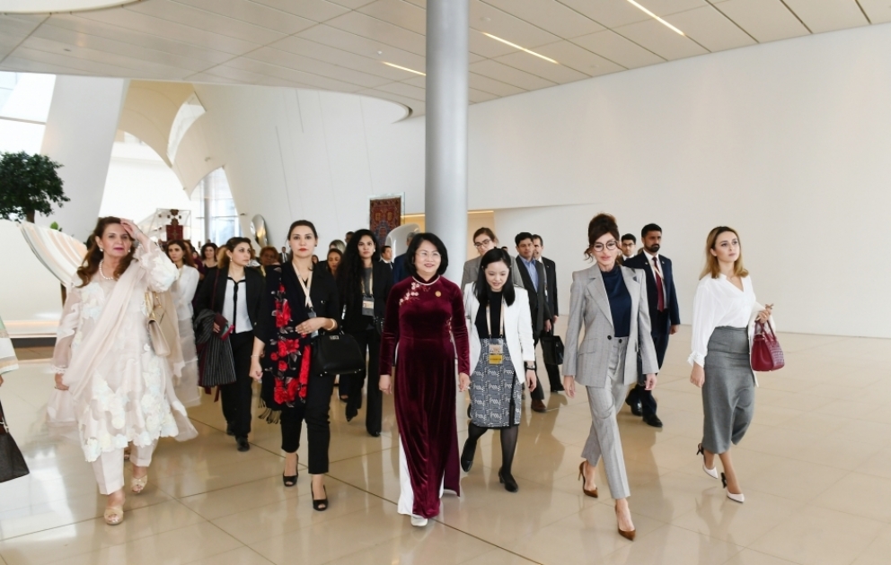 Wives of heads of state and government, who attended 18th Summit of Non-Aligned Movement, visited Heydar Aliyev Center 
 First Vice-President of Azerbaijan Mehriban Aliyeva met with guests