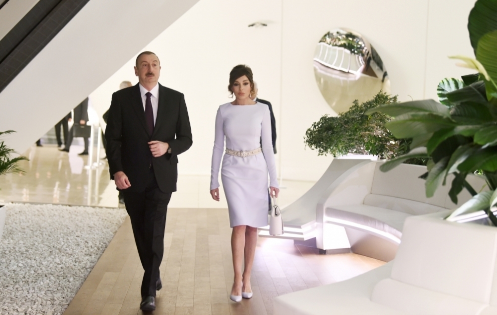 President Ilham Aliyev hosted official reception in honor of heads of state and government participating in Baku Summit