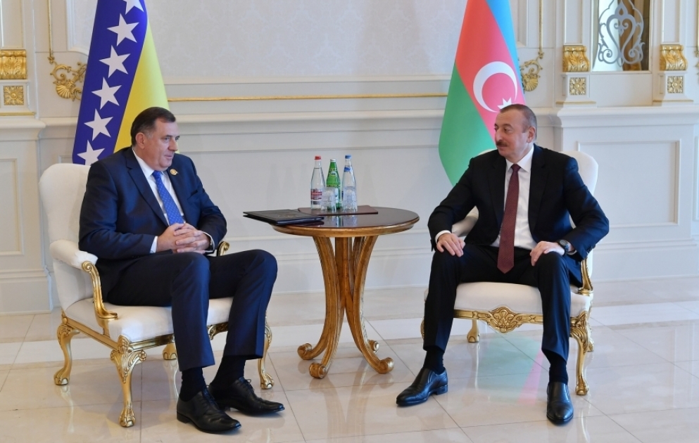 Prezident İlham Əliyev Bosniya və Herseqovinanın Rəyasət Heyətinin Sədri Milorad Dodik ilə görüşüb