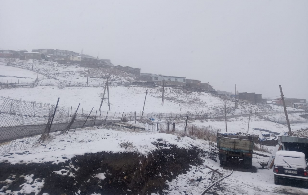 Qubanın Qırız və Xınalıq kəndlərinə qar yağıb