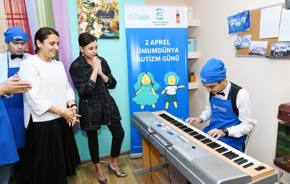 Erste Vizepräsidentin Aserbaidschans besucht Autismus-Therapie-Zentrum in Baku